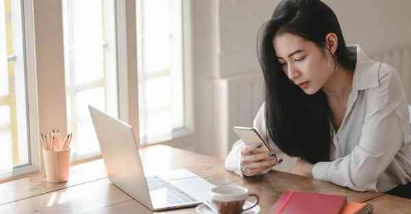 女人申时右眼跳预示什么,女人12时辰右眼跳预示